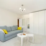 Grochowska Bright With Desk By Renters Poznan