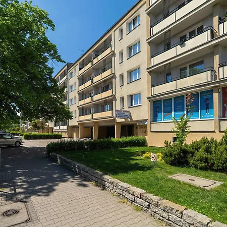 公寓 Grochowska Bright With Desk By Renters