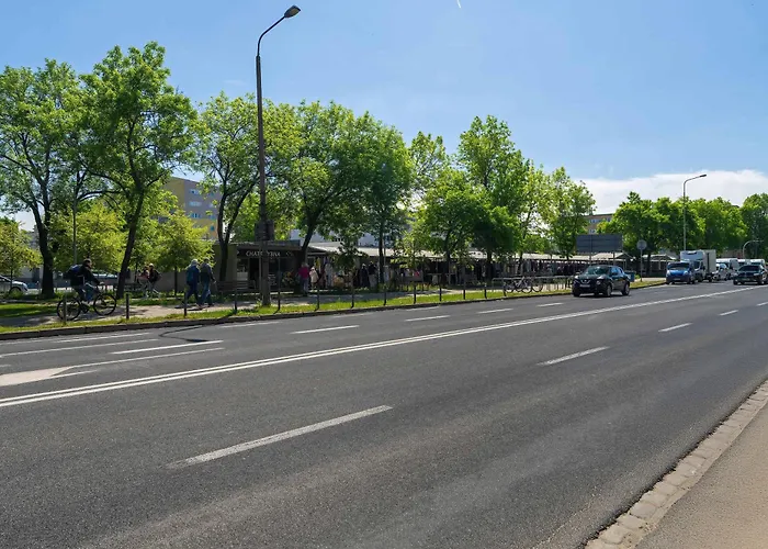 公寓 Grochowska Bright With Desk By Renters 波兹南