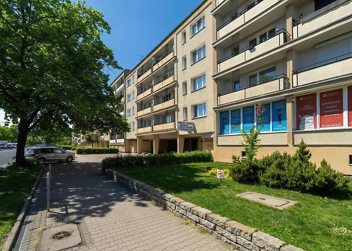 公寓 Grochowska Bright With Desk By Renters