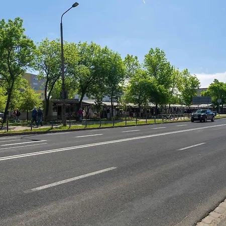 아파트 Grochowska Bright With Desk By Renters 포즈난